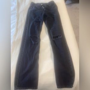 High rise ripped jeans